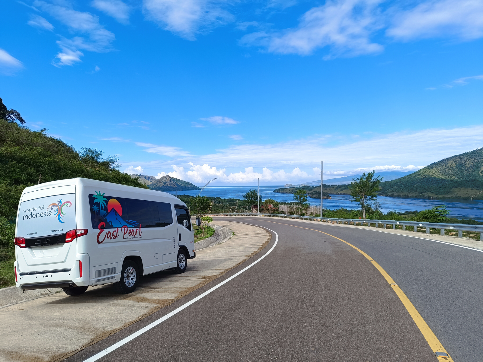 panoramic-paradise-road-to-golomori